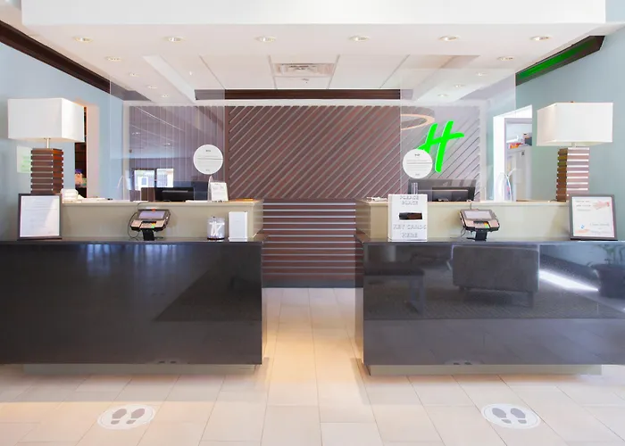 Holiday Inn & Suites Spring - The Woodlands