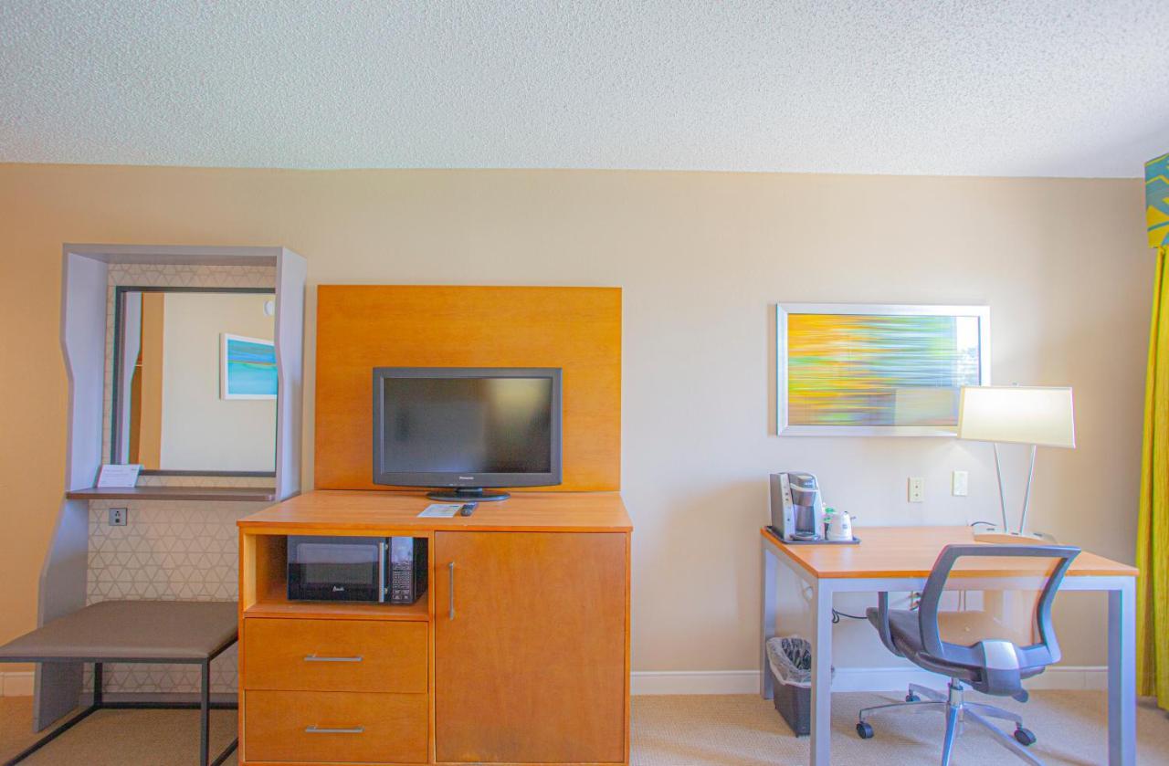 Hotel & - The Woodlands