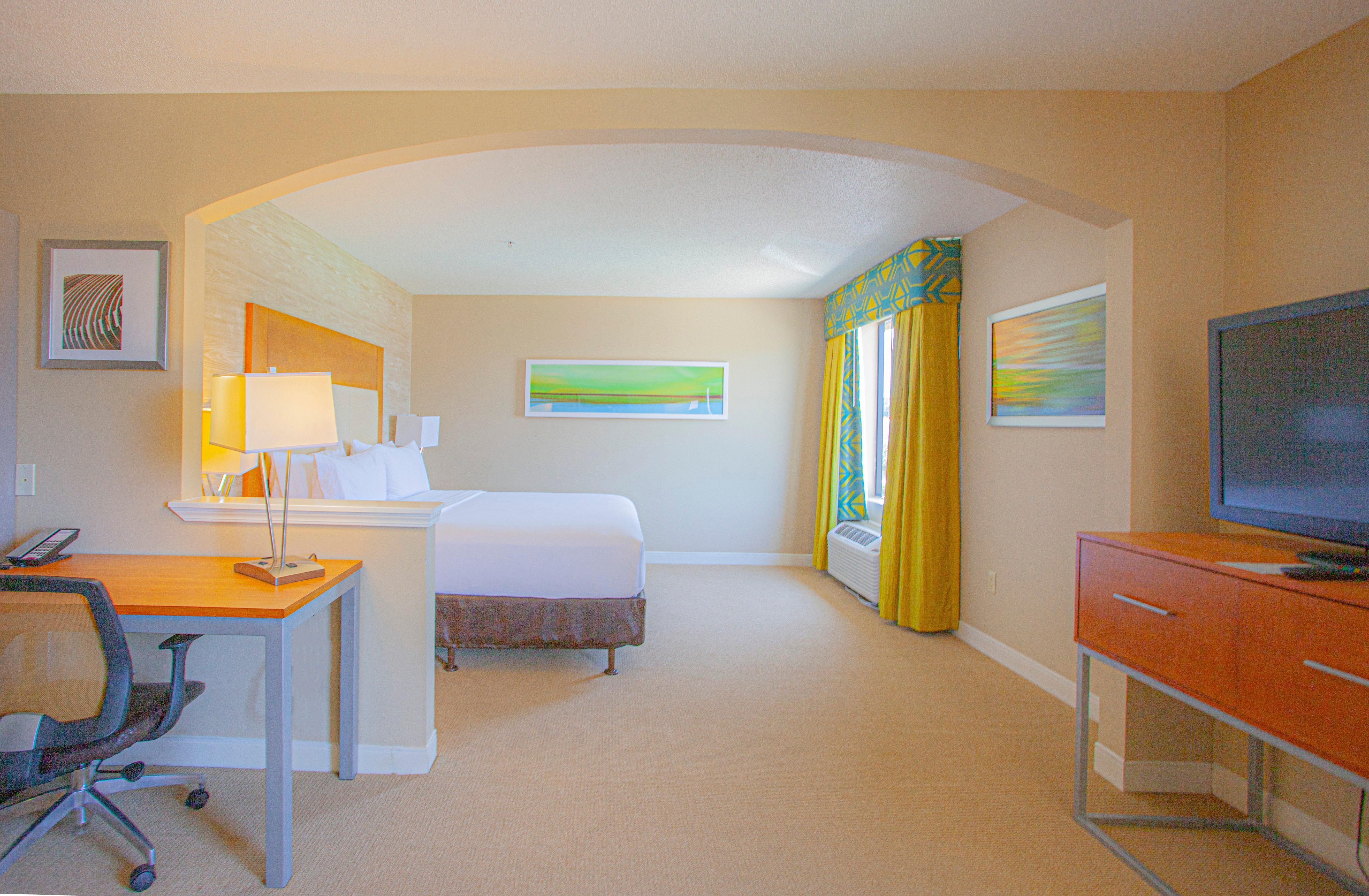 & - The Woodlands Hotel