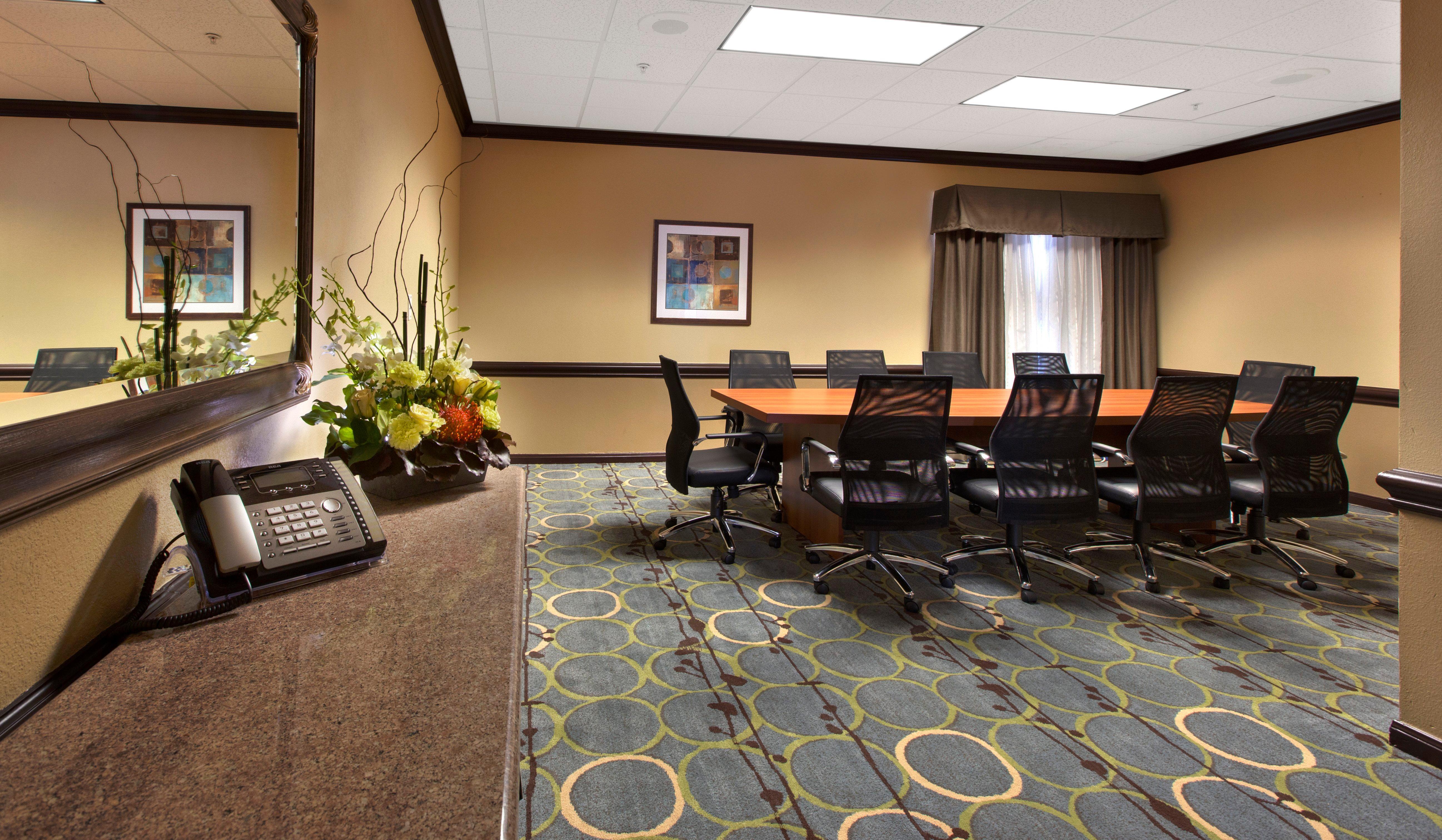 Hotel & - The Woodlands 3*