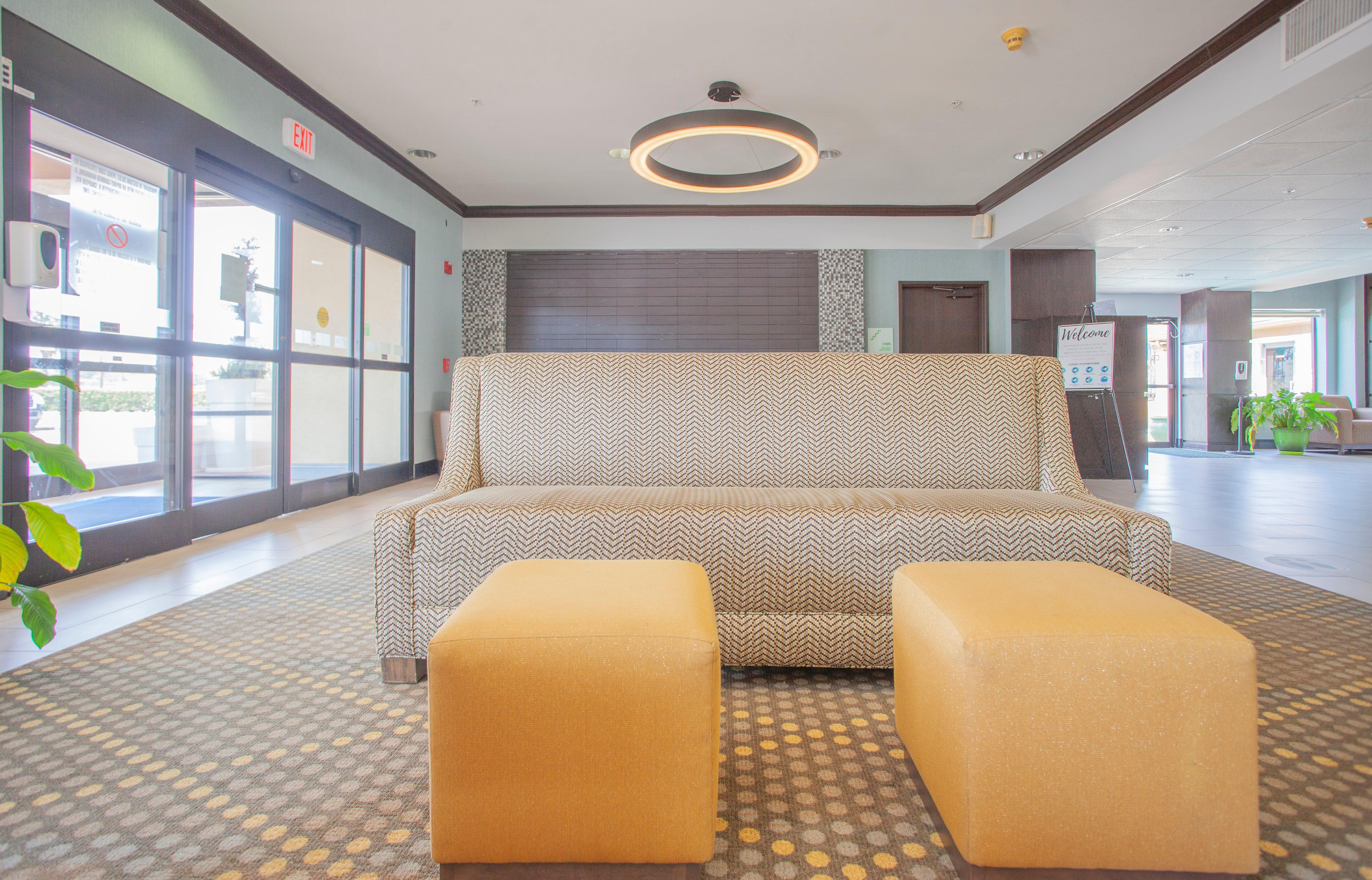 & - The Woodlands Hotel Spring